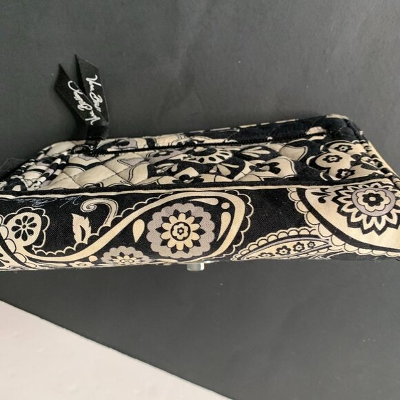 The Vera Bradley Wristlet Purse in Black and White Midnight Paisley - Picture 8 of 9